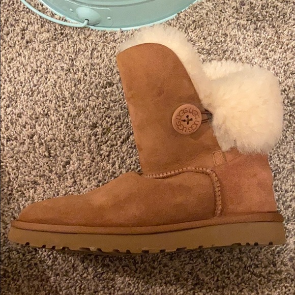 ugg boots - Picture 3 of 5